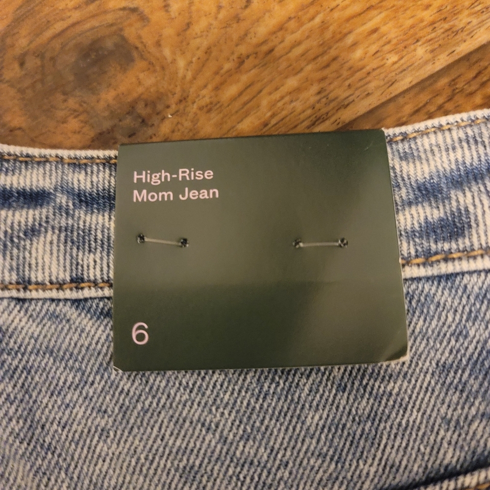 High-Rise Mom Jean's size 6